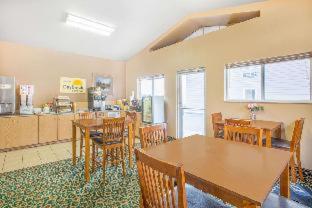 Days Inn by Wyndham Worthington - Worthington - 9