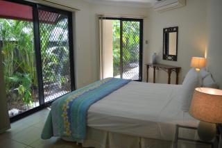 Mediterranean Beachfront Apartments - Yorkeys Knob - 6