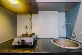 Modern Furnished @ 1BR Margonda Residence 1 Apartment By Travelio - 7