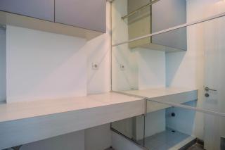 Modern Furnished @ 1BR Margonda Residence 1 Apartment By Travelio - 5