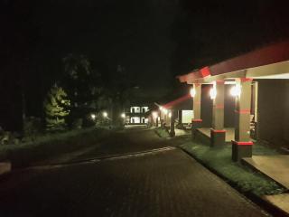 Surya Hotel & Resort - Baturaden - 3