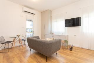 PORT CITY HAIFA - BAT GALIM 25 mtrs from the beach & Rambam - 9