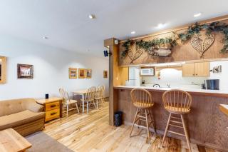 Cozy Condo in Ski Trails - Truckee - 8