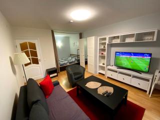 Your Home - Central studio apartment, balcony, parking & Self Check-in - Vilnius - 0