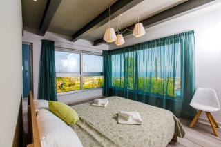 Villa Med. Coast Deluxe - Paphos - 1