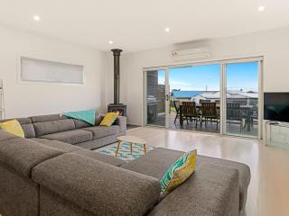 Swan Bay Views - 1