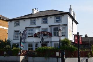 Fox & Hounds Pub - Long Ditton - 0