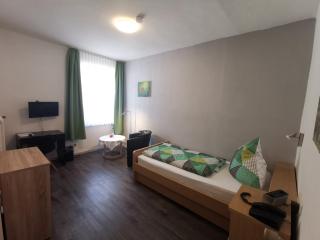 Haus am Kurpark Hotel Garni - Bad Steben - 1