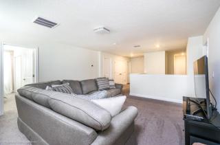 Elegant Little Lyon w Free Water Park Sleep 19 Next Disney - Davenport - 1