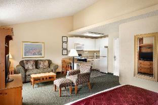 Baymont by Wyndham Wichita East - 6