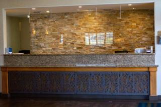 Best Western Plus A Wayfarer's Inn & Suites - Kingman - 1