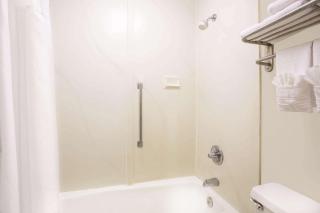 Days Inn by Wyndham Easley West Of Greenville/Clemson Area - Easley - 8