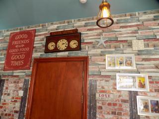 Tracey's Driftwood - Blackpool - 1