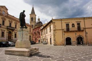 Dietro Piazza Maggiore - Sulmona - 8