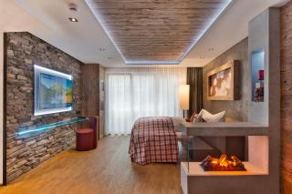 PETE Alpine Boutique Hotel - klein und fein - Private SPA Suiten und Zimmer - Sankt Anton am Arlberg - 1