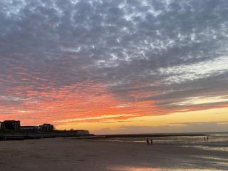 Westgate Two-Bedroom Homestay Suite - 1