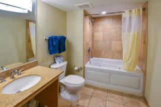 Deluxe Ocean Front Two-Bedroom Condo in Sandy Beach Resort - 1