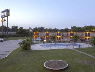 Travelodge by Wyndham Shreveport LA - 9