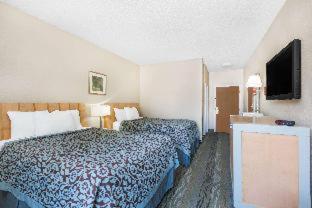 SureStay Hotel by Best Western Morganton - 9