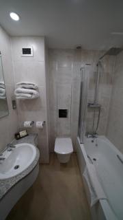 The Briar Court Hotel - Huddersfield - 3