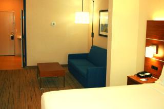Holiday Inn Express Hotel & Suites Marina by IHG - 2