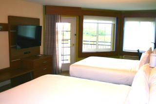 Holiday Inn Express Hotel & Suites Marina by IHG - 9