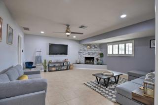 Modern Scottsdale Gem w/ Pool, Games, Patio & More - 8