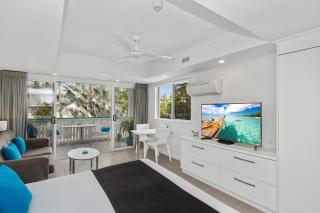 By The Sea Port Douglas - 1