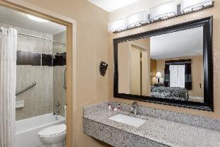 Days Inn by Wyndham Sarasota Bay - Sarasota - 7