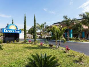 Days Inn by Wyndham Sarasota Bay - Sarasota - 6