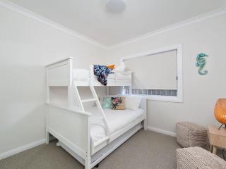 Calm at Shoal Bay - 3