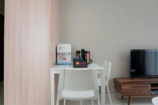 Lavish 1BR at Ciputra International Apartment By Travelio - Giacarta - 8