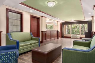 Super 8 by Wyndham West Greenwich/Providence - West Greenwich - 3