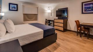 SureStay Plus Hotel by Best Western Humble - Humble - 1