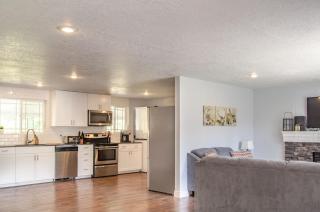 Never Stop Exploring- 3 bedroom 2 bath home of duplex, close to Zion, Bryce, and Brianhead - Cedar City - 8