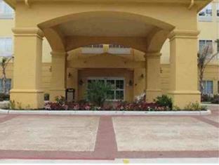 La Quinta by Wyndham Houston New Caney - 1