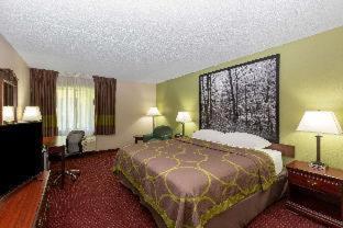 Super 8 by Wyndham Eureka Springs - 2