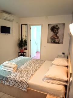 Central Guesthouse - Bucharest - 9
