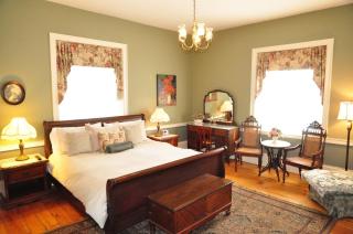 Brockamour Manor Bed and Breakfast - Niagara on the Lake - 9