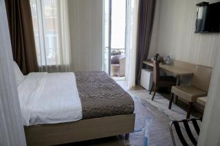 Rustaveli Palace - Tbilisi - 6