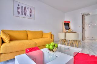 Luxury 4 Stars Apartment with 2 Terraces, Cannes Croisette - 3