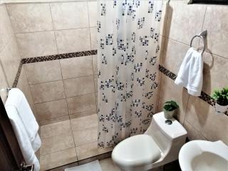 Kubo Apartment Private 2 Bedrooms 5 mins SJO Airport with AC - 2