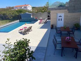 Croliday Apartment with Pool Nin - Vrsi - 4