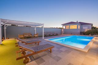 Holiday Home Meri - Pridraga - 0