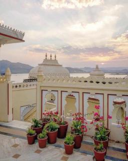 Shiv Niwas Palace by HRH Group of Hotels - Udaipur - 4