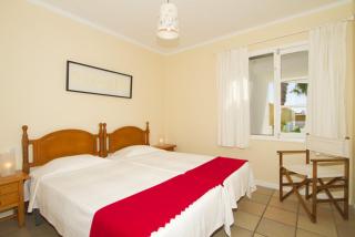 Charming Lanzarote Villa Casa Tingu 3 Bedrooms Heated Private Pool Centre Of Resort Puerto Del Carmen - Puerto del Carmen - 3