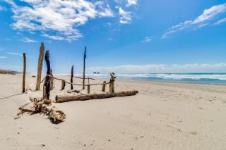 Grand Pacific - Rockaway Beach - 7
