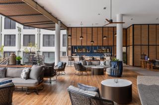 Four Points by Sheraton Phuket Patong Beach Resort - Patong Beach - 4