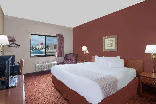 Super 8 by Wyndham Mason City - Mason City - 8