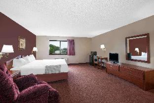 Super 8 by Wyndham Mason City - Mason City - 6